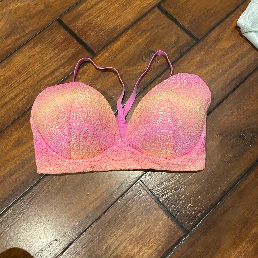 Body by Victoria’s Secret lightly lined plunge